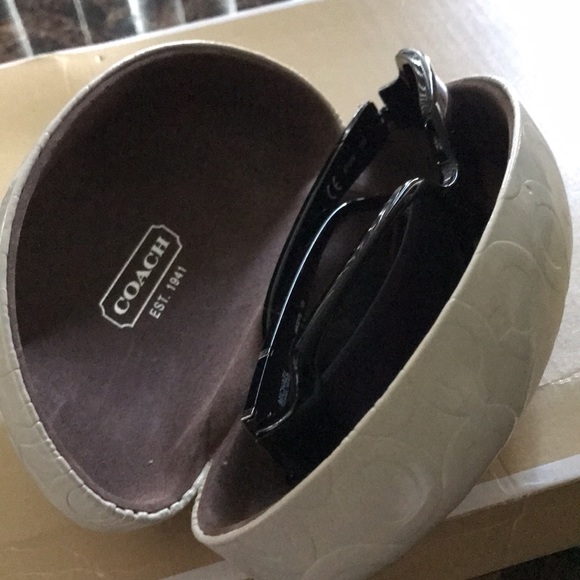 MK sunglasses with large Coach case - Picture 11 of 11